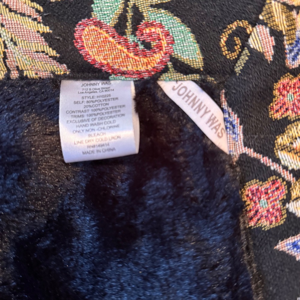 Johnny Was Throw Blanket Unisex OS Black Floral Tapestry Faux Fur H10225 Boho - Picture 8 of 8